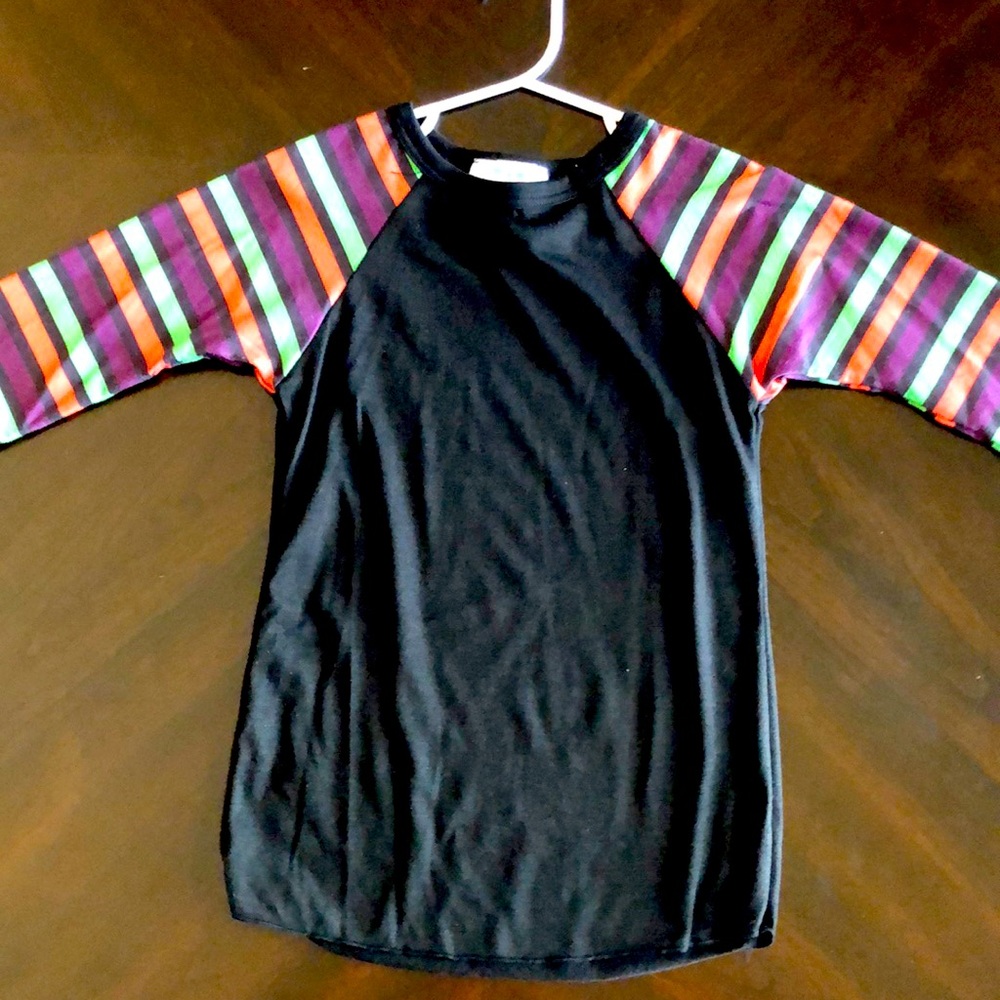 EUC! Little girls, X-Small (4-5), three quarter sleeved top!